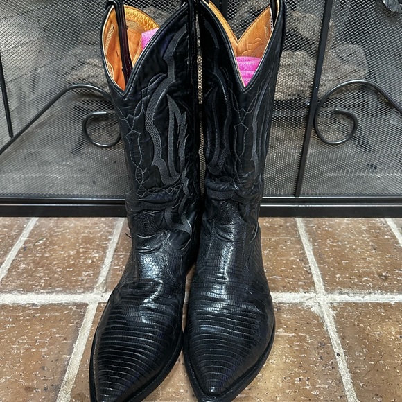 Slightly worn cowboy boots. - Picture 2 of 10
